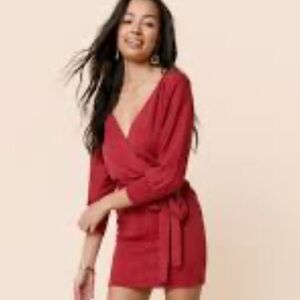 FRANCESCA’S MI AMI V-NECK OPEN BACK KNIT BELTED MINI DRESS BURGUNDY SIZE SMALL